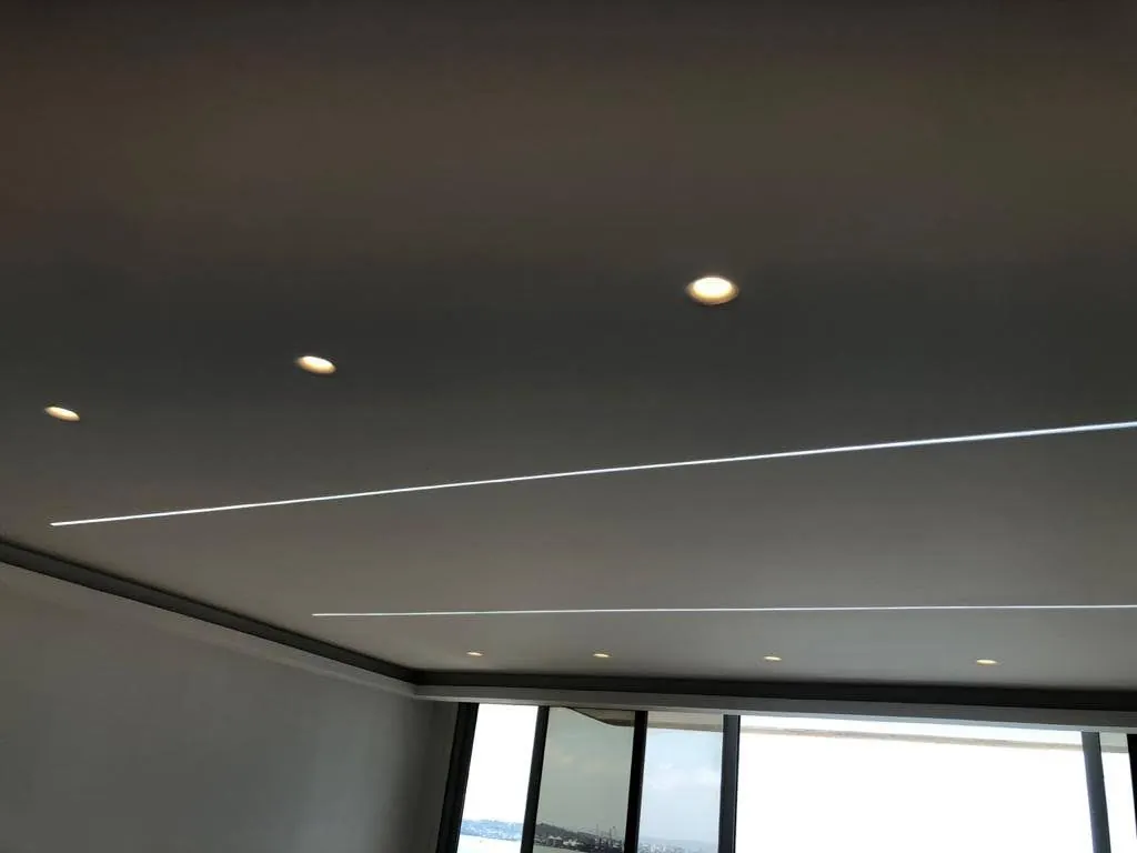 Detalle de iluminación técnica en interior